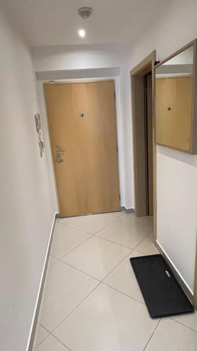 פראג Residence Garden Tower - Parking מראה חיצוני תמונה
